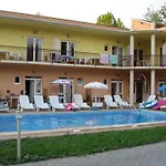 Beach Hotel 3*