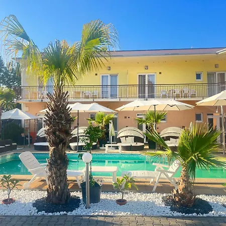 Beach Hotel 3*