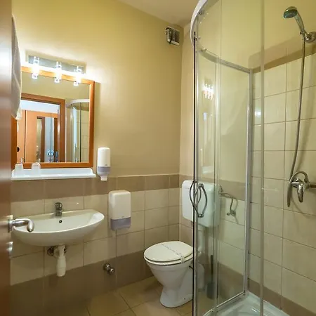 Beach Hotel Otel 3*