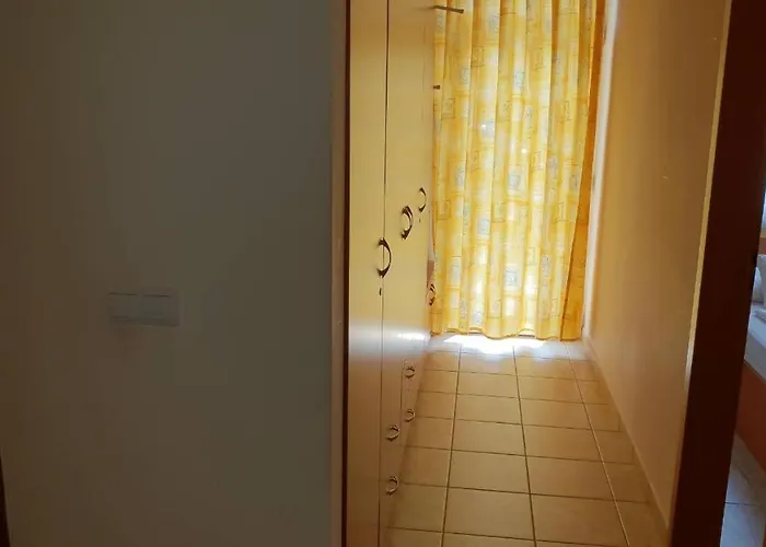 Отель Beach Hotel