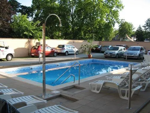 Beach Hotel 3* שיופוק